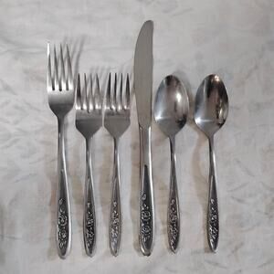 Ekco Eterna Country Garden Stainless Flatware Lot of 6 Pieces Forks Knife Spoons